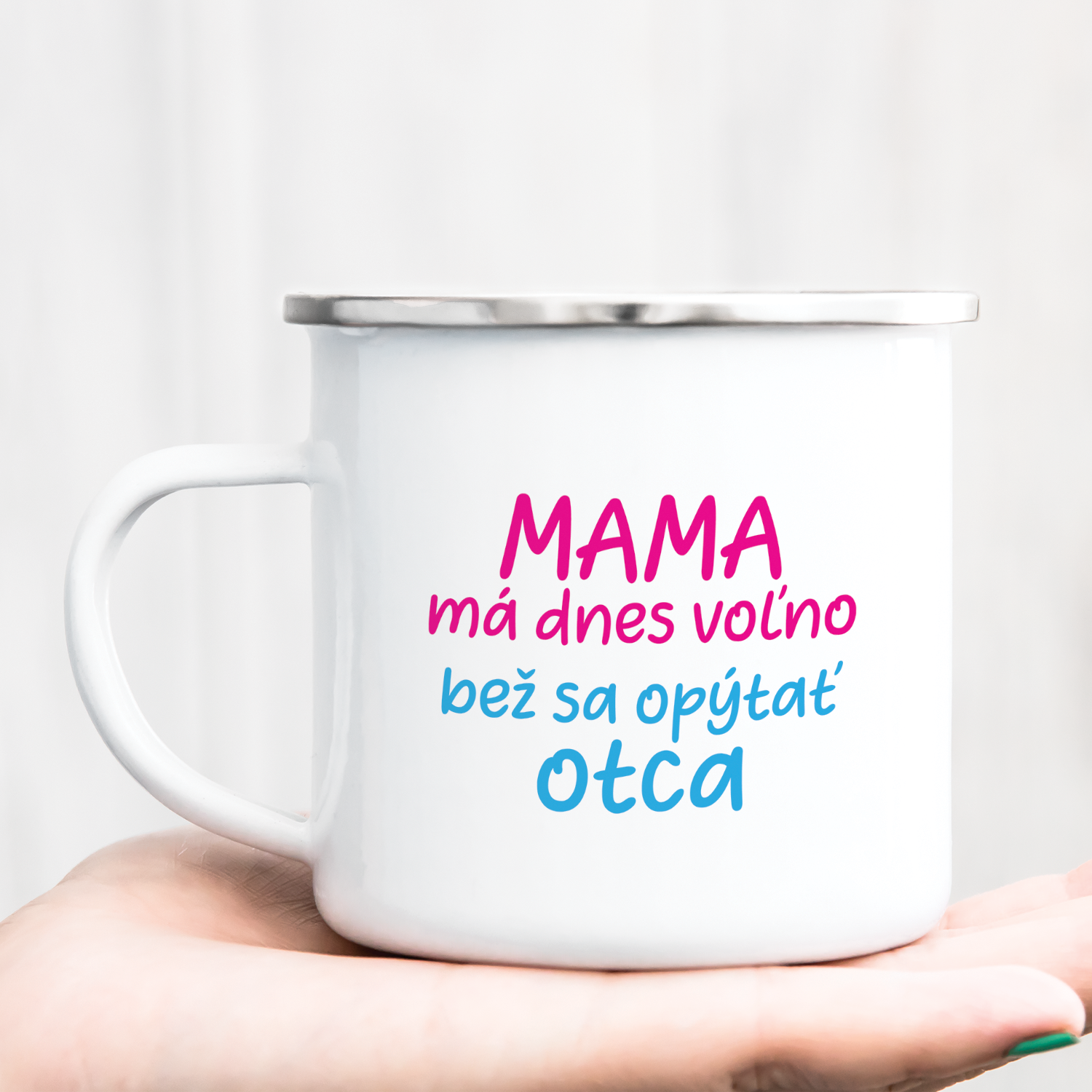 Hrnček s potlačou Mama má dnes voľno