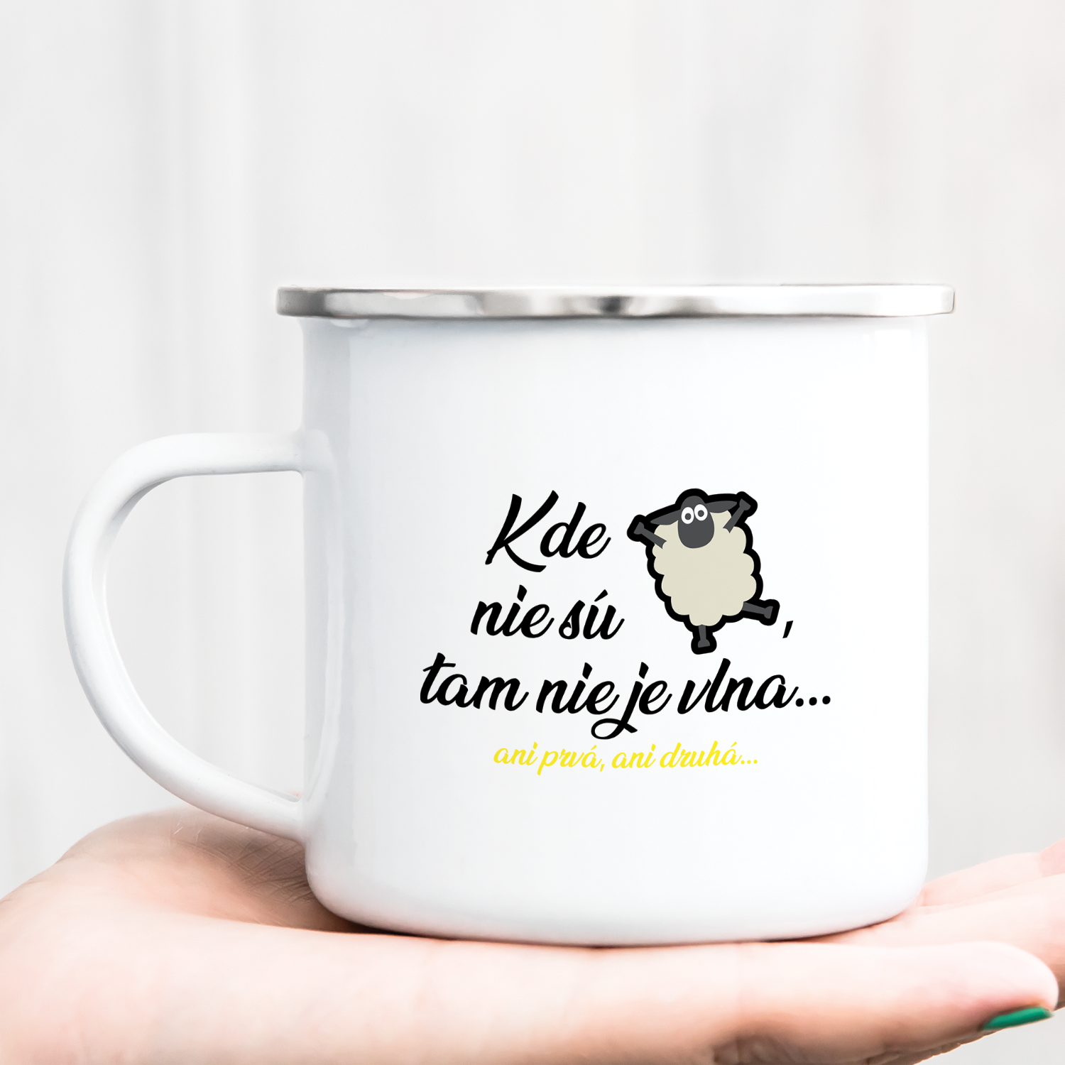 Hrnček s potlačou Kde nie sú ovce
